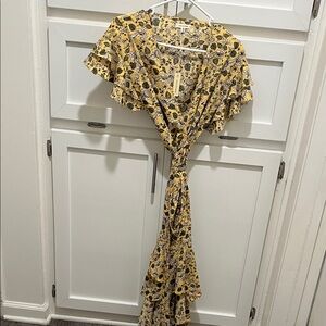 Chic Floral Maxi Dress in Yellow